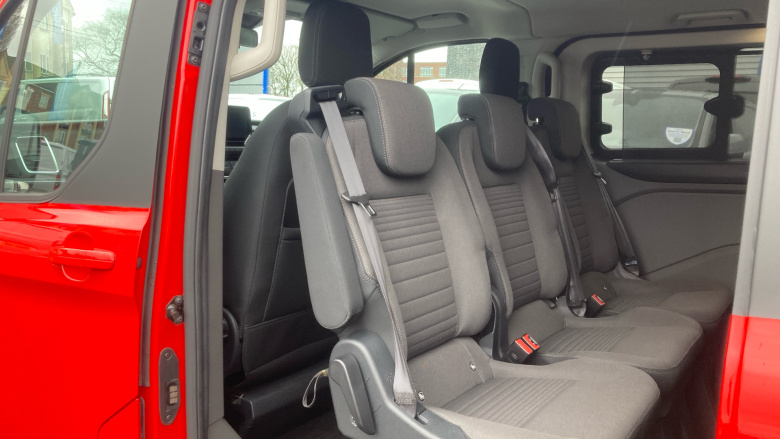 Ford Tourneo Custom 320 L1 Diesel Fwd 2.0 EcoBlue 136ps H1 Titanium 8 seater